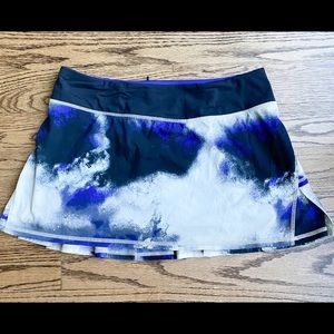 Lululemon milky way multi print skirt 8